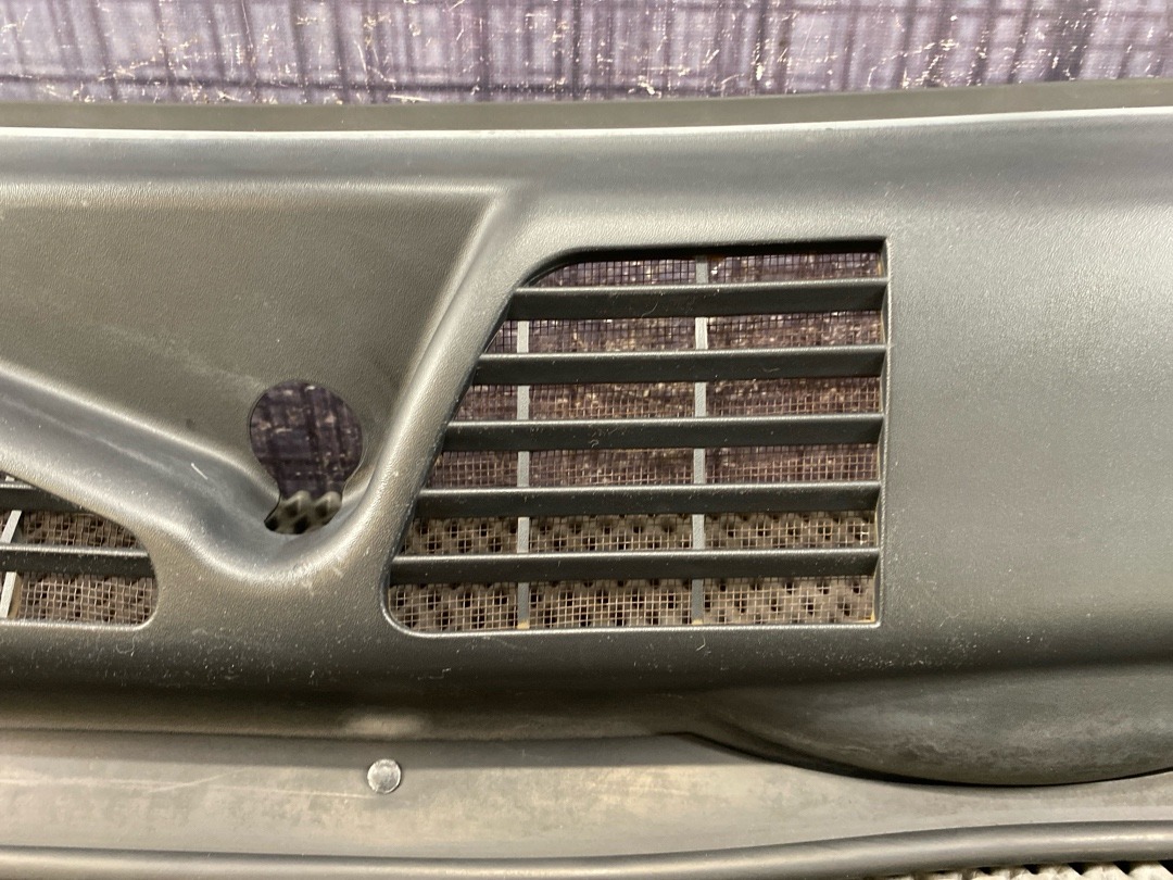 Решетка под лобовое стекло, 2020 рублей, Красноярск