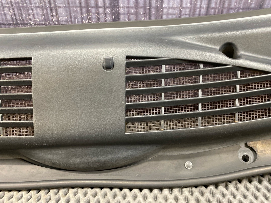 Решетка под лобовое стекло, 2020 рублей, Красноярск