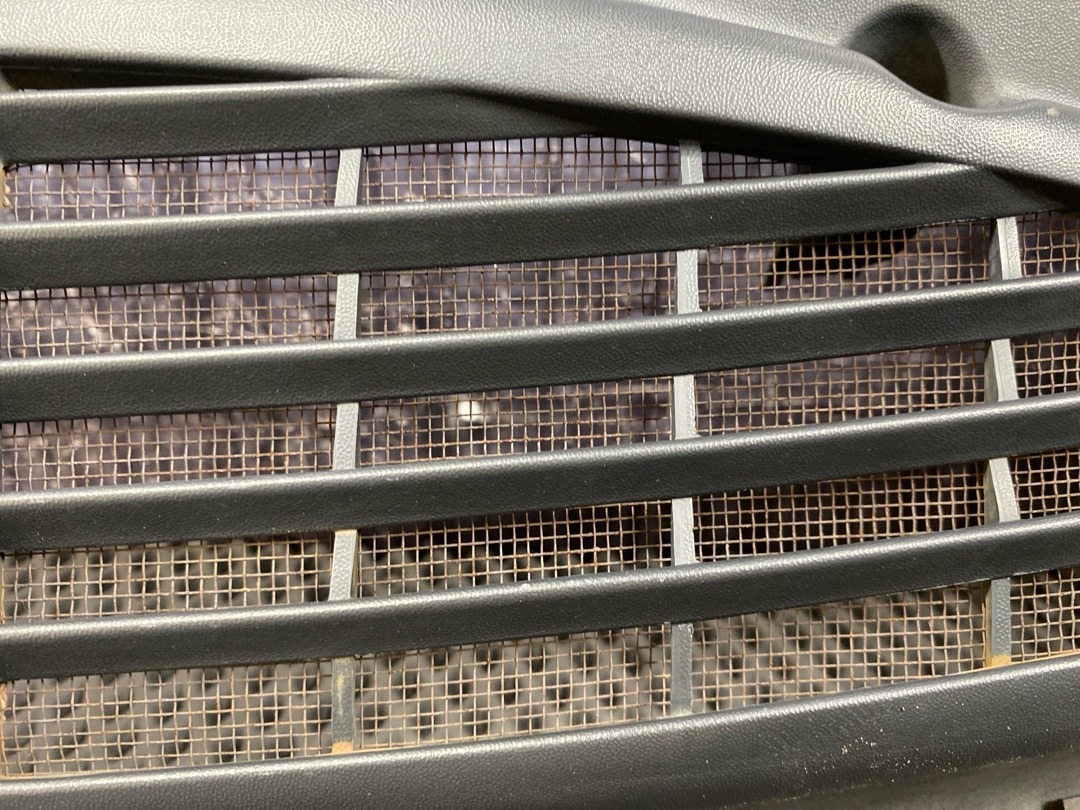 Решетка под лобовое стекло, 2020 рублей, Красноярск