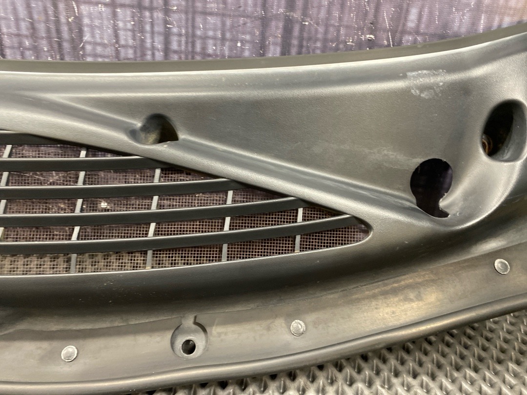 Решетка под лобовое стекло, 2020 рублей, Красноярск