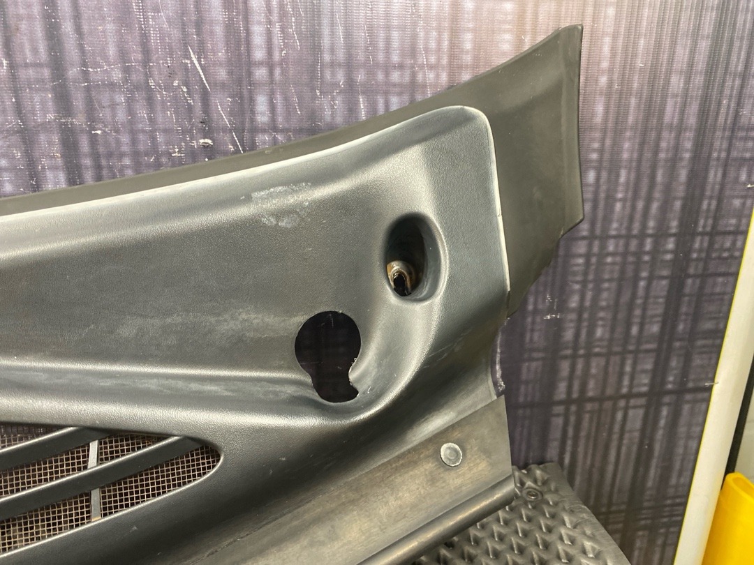 Решетка под лобовое стекло, 2020 рублей, Красноярск