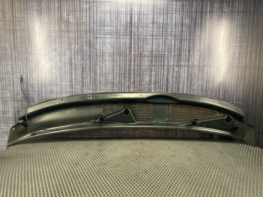 Решетка под лобовое стекло, 2020 рублей, Красноярск