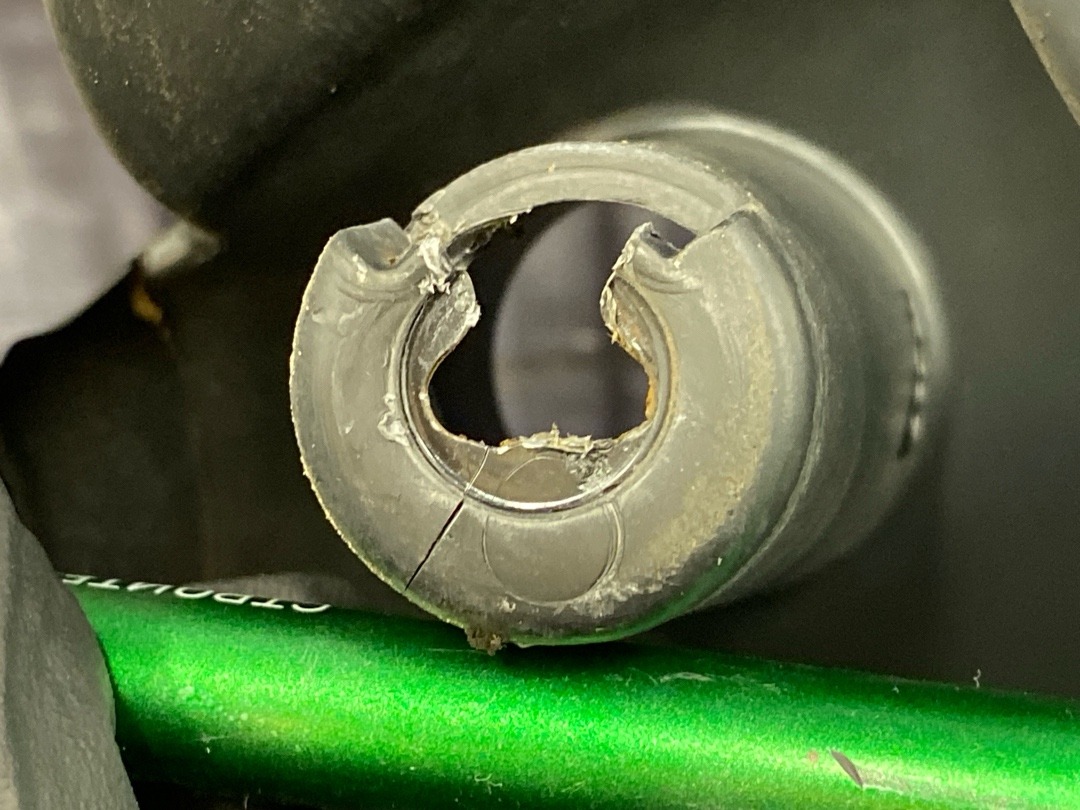 Решетка под лобовое стекло, 2020 рублей, Красноярск