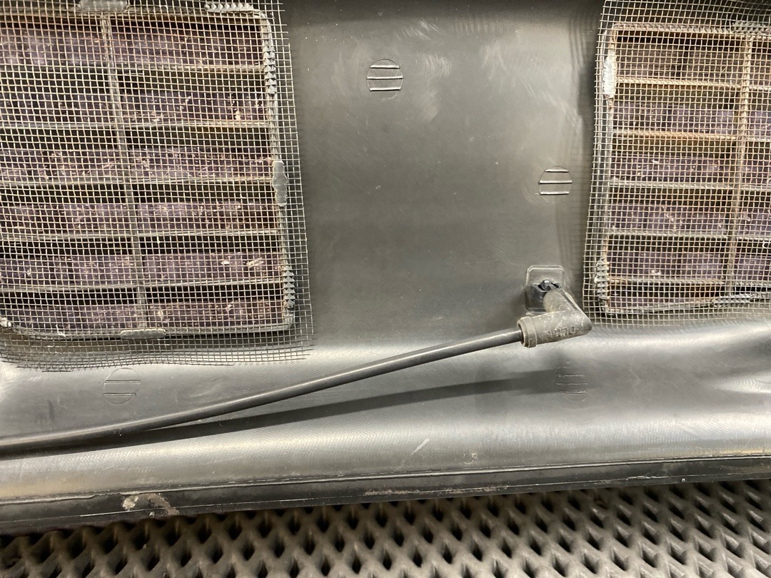 Решетка под лобовое стекло, 2020 рублей, Красноярск