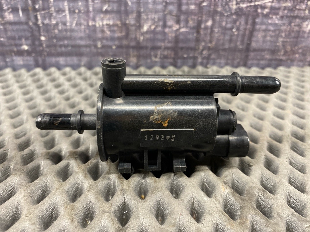 Клапан вентиляции топливного бака, 3880 рублей, Красноярск