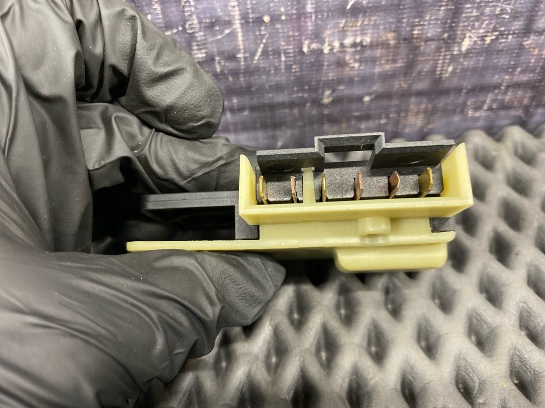 Концевик педали тормоза, 1980 рублей, Красноярск