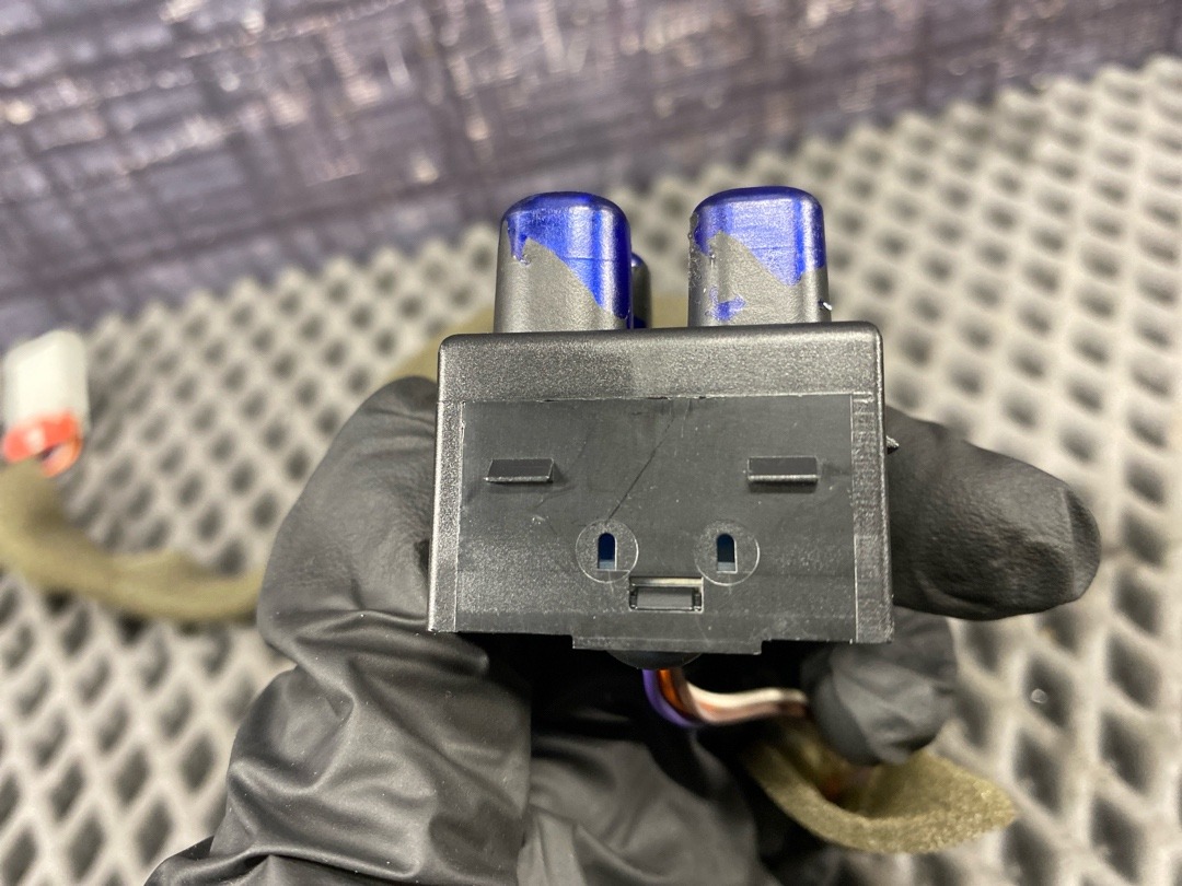 Кнопка памяти сиденья, 620 рублей, Красноярск