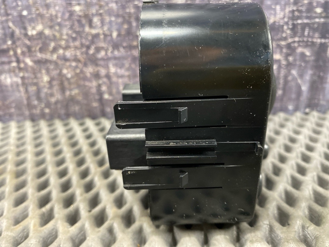 Переключатель света, 1680 рублей, Красноярск