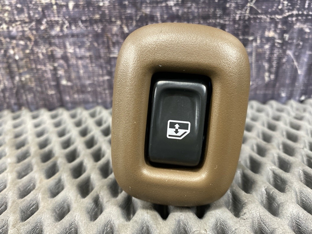 Кнопка стеклоподъемника, 680 рублей, Красноярск