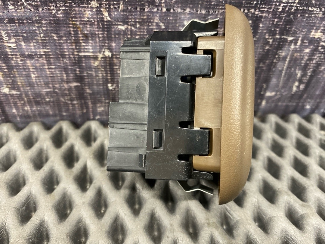 Кнопка стеклоподъемника, 680 рублей, Красноярск