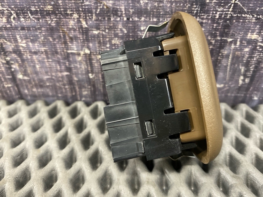 Кнопка стеклоподъемника, 680 рублей, Красноярск