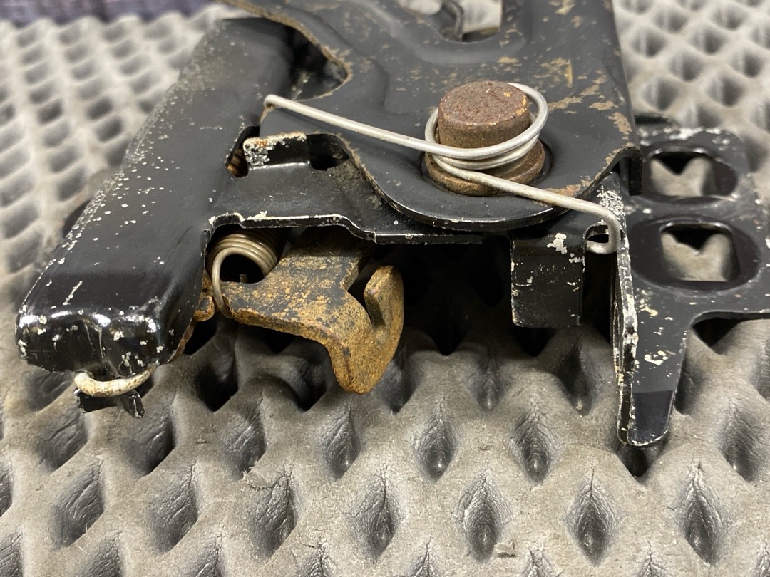 Замок капота, 1740 рублей, Красноярск