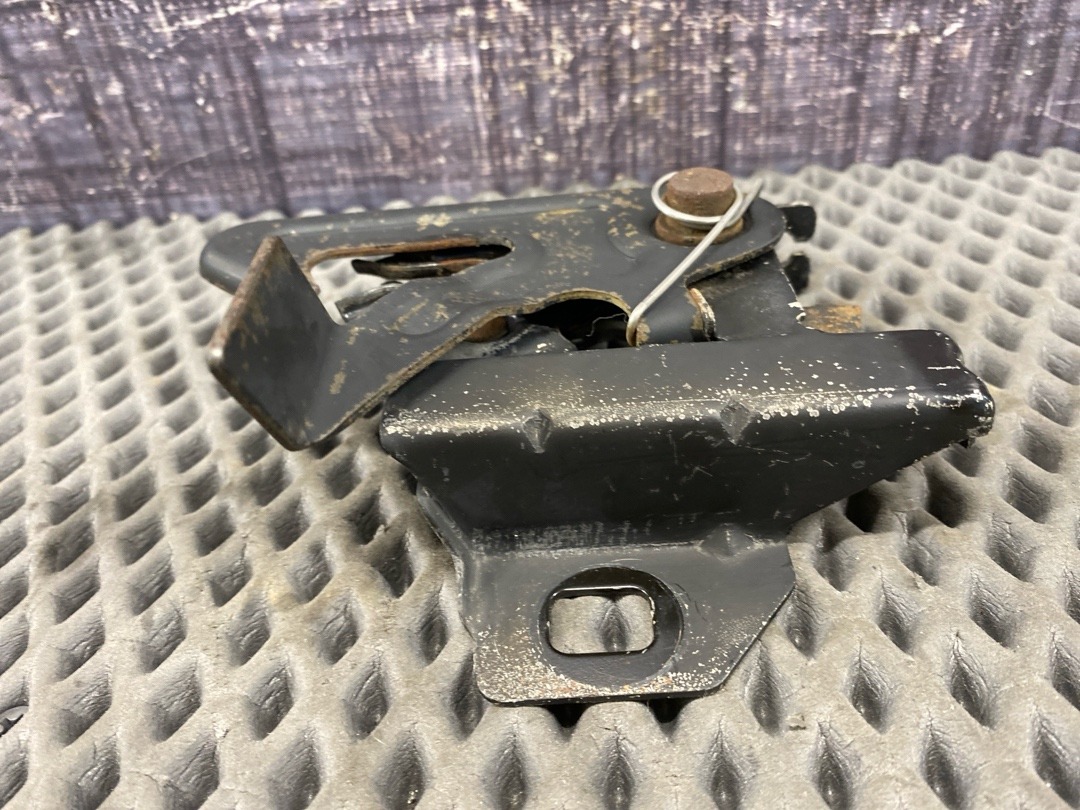 Замок капота, 1740 рублей, Красноярск