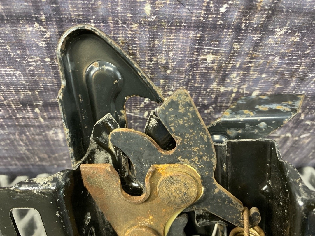 Замок капота, 1740 рублей, Красноярск