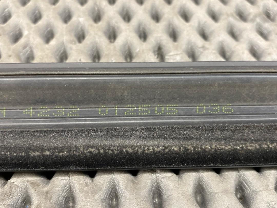 Молдинг стекла, 1720 рублей, Красноярск