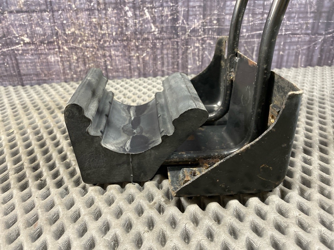 Кронштейн замка капота, 972 рублей, Красноярск