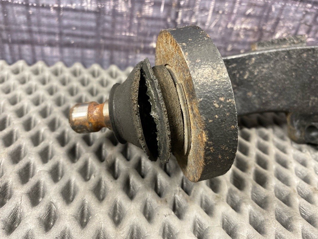 Поворотный кулак, 2520 рублей, Красноярск