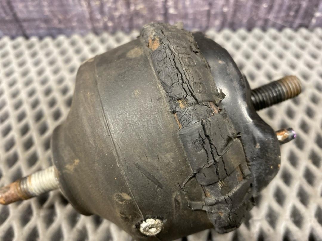 Подушка двигателя, 6860 рублей, Красноярск