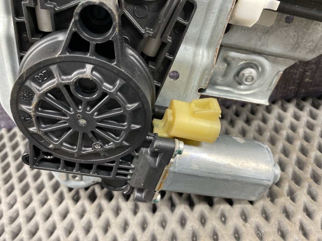 Стеклоподъемник, 3640 рублей, Красноярск