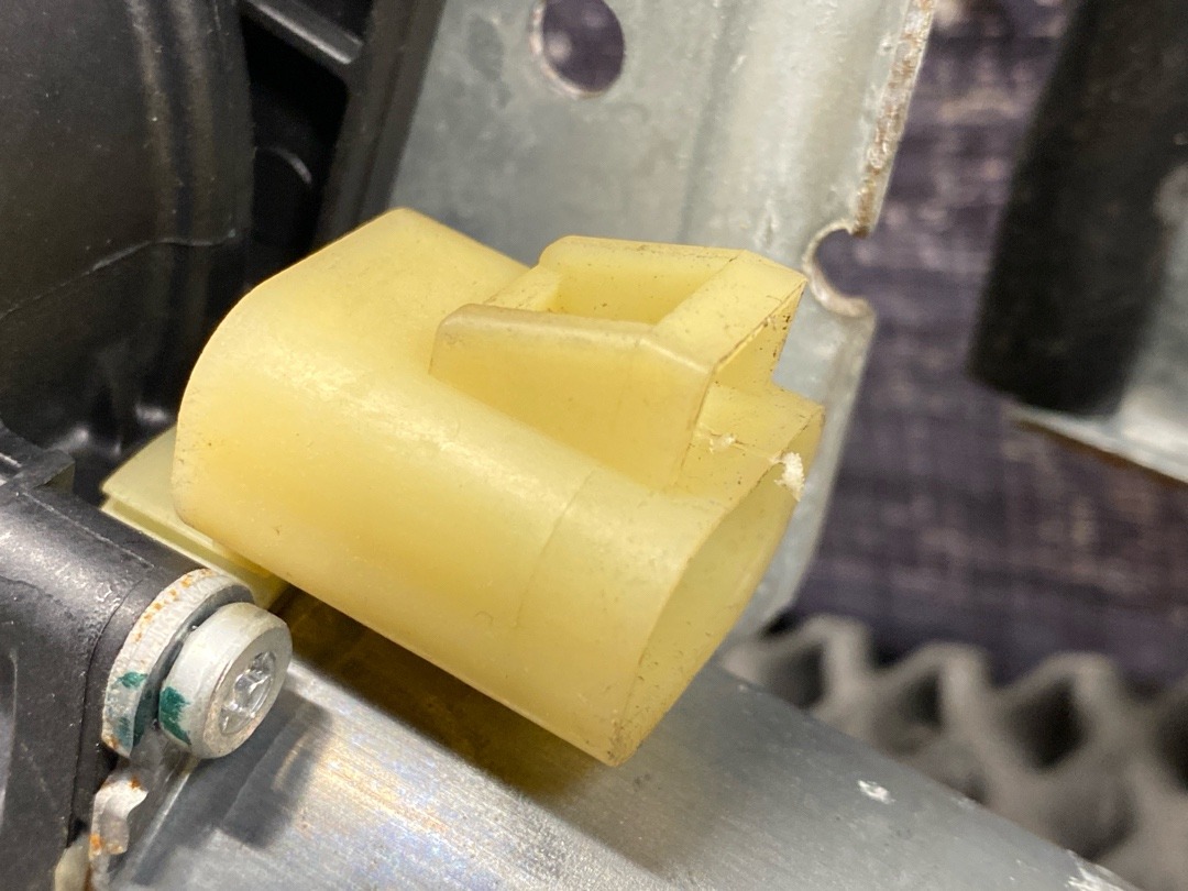 Стеклоподъемник, 3640 рублей, Красноярск