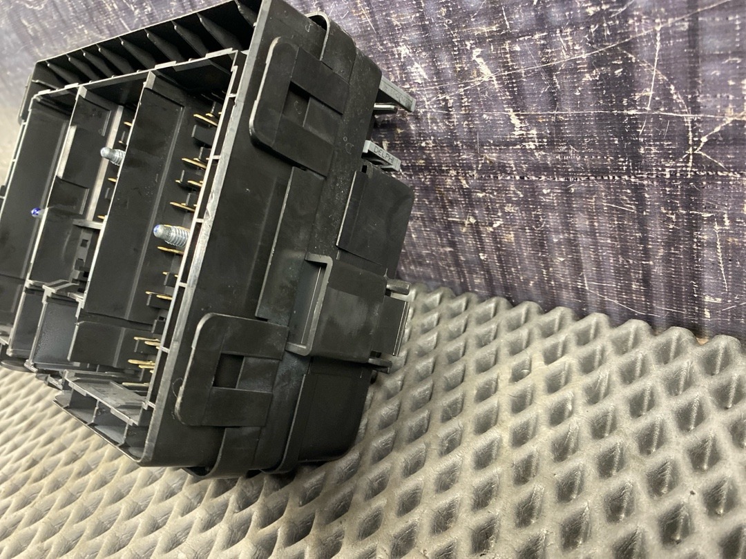 Блок предохранителей, 2080 рублей, Красноярск