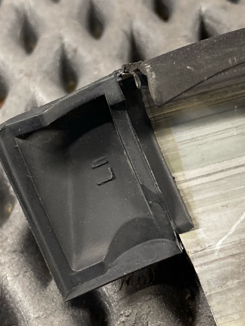 Молдинг лобового стекла, 1320 рублей, Красноярск