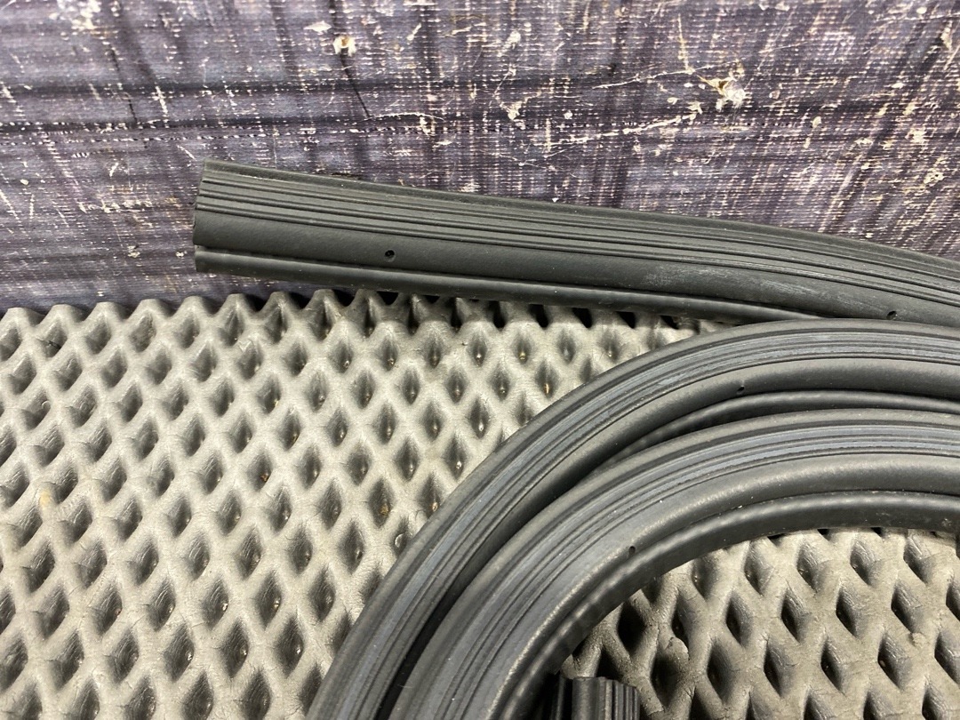 Уплотнитель крышки багажника, 1360 рублей, Красноярск