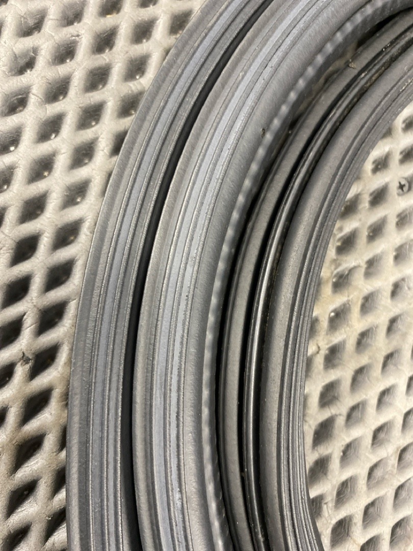 Уплотнитель крышки багажника, 1360 рублей, Красноярск