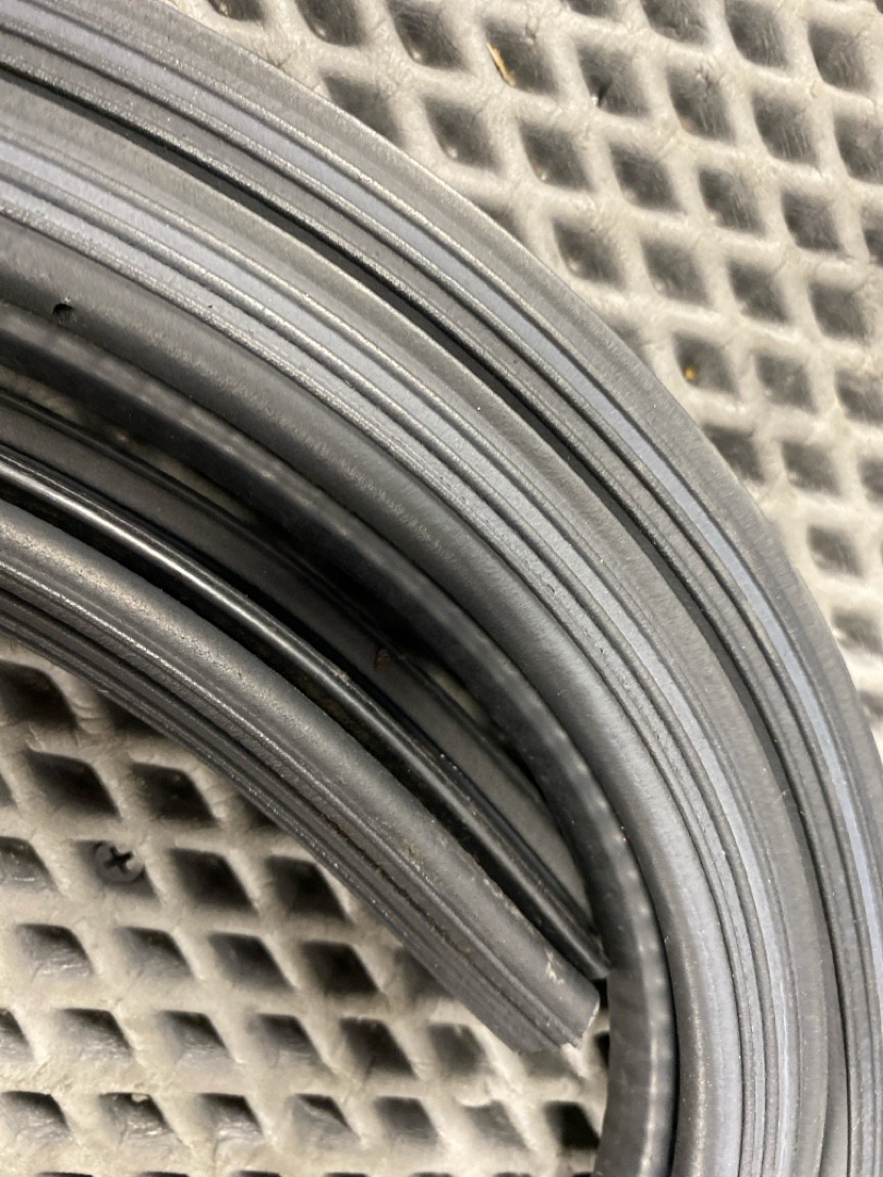 Уплотнитель крышки багажника, 1360 рублей, Красноярск