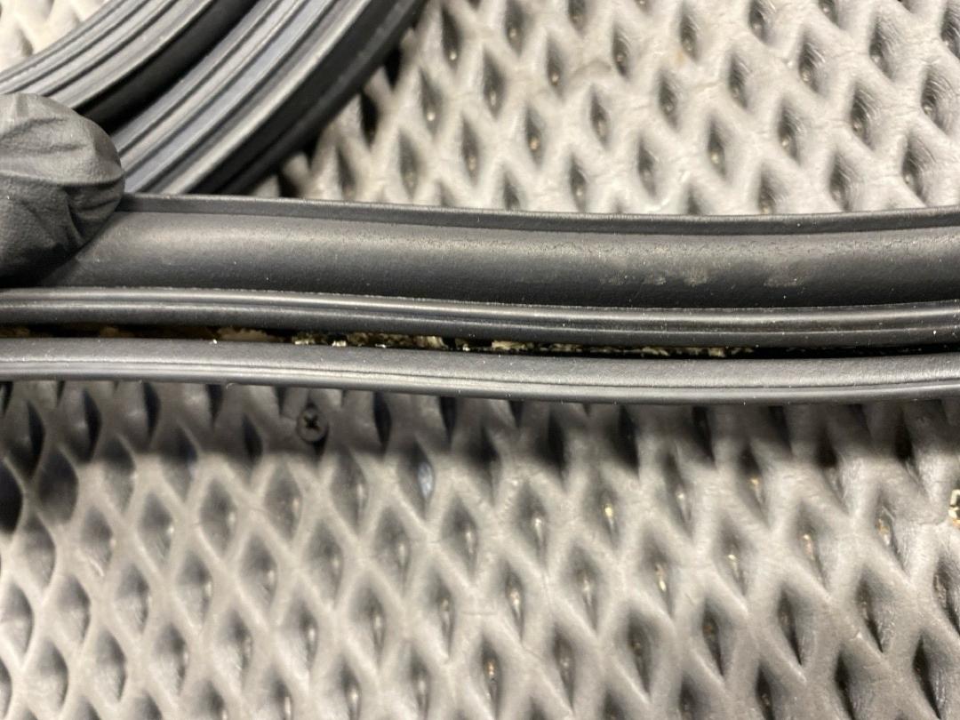 Уплотнитель крышки багажника, 1360 рублей, Красноярск