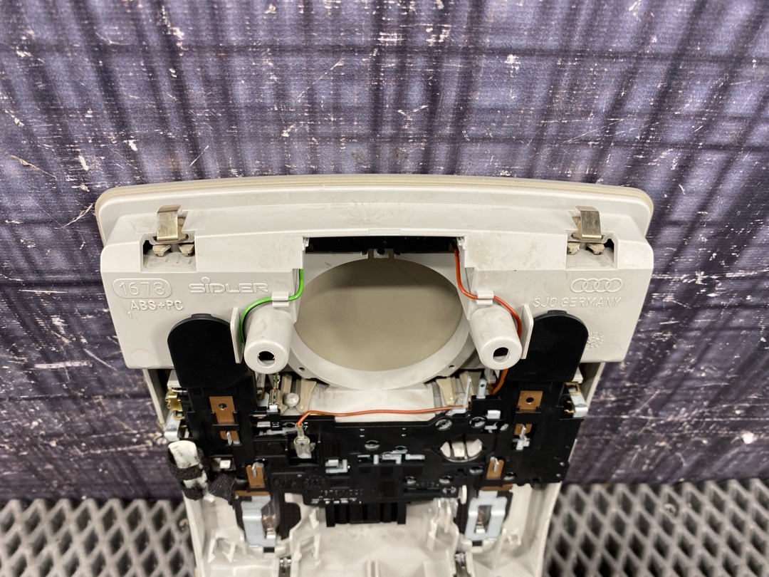 Плафон салона, 1065 рублей, Красноярск