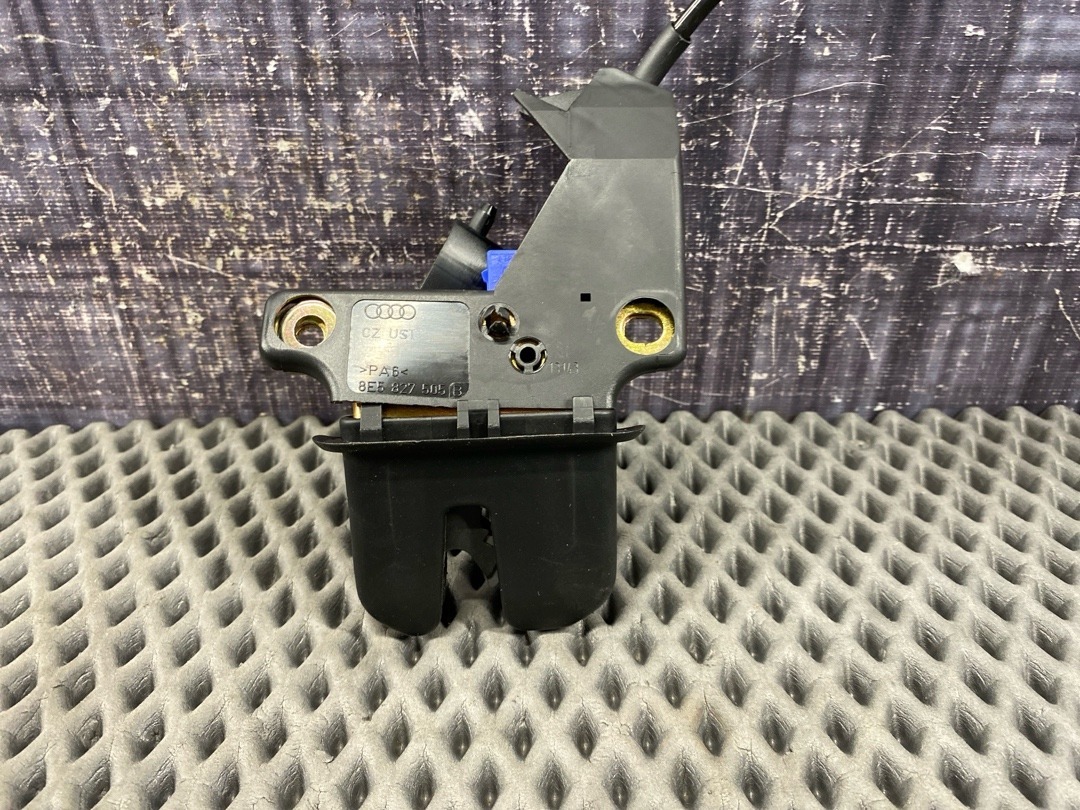 Замок багажника, 2790 рублей, Красноярск