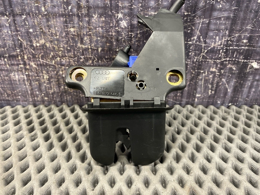 Замок багажника, 2790 рублей, Красноярск