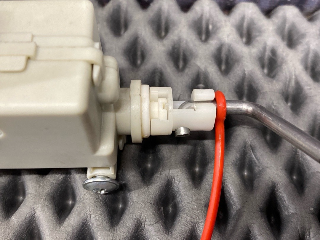 Замок лючка бензобака, 698 рублей, Красноярск