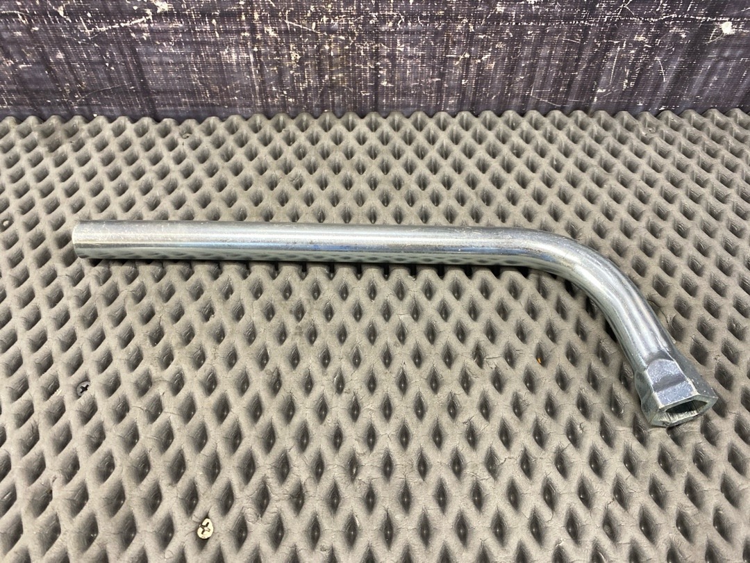 Ключ баллонный, 413 рублей, Красноярск