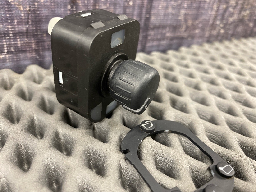 Кнопка регулировки зеркал, 1260 рублей, Красноярск