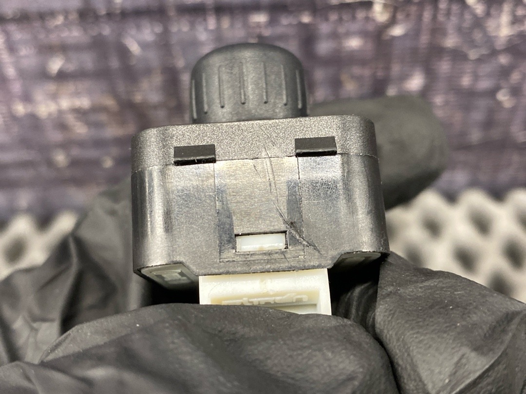 Кнопка регулировки зеркал, 1260 рублей, Красноярск