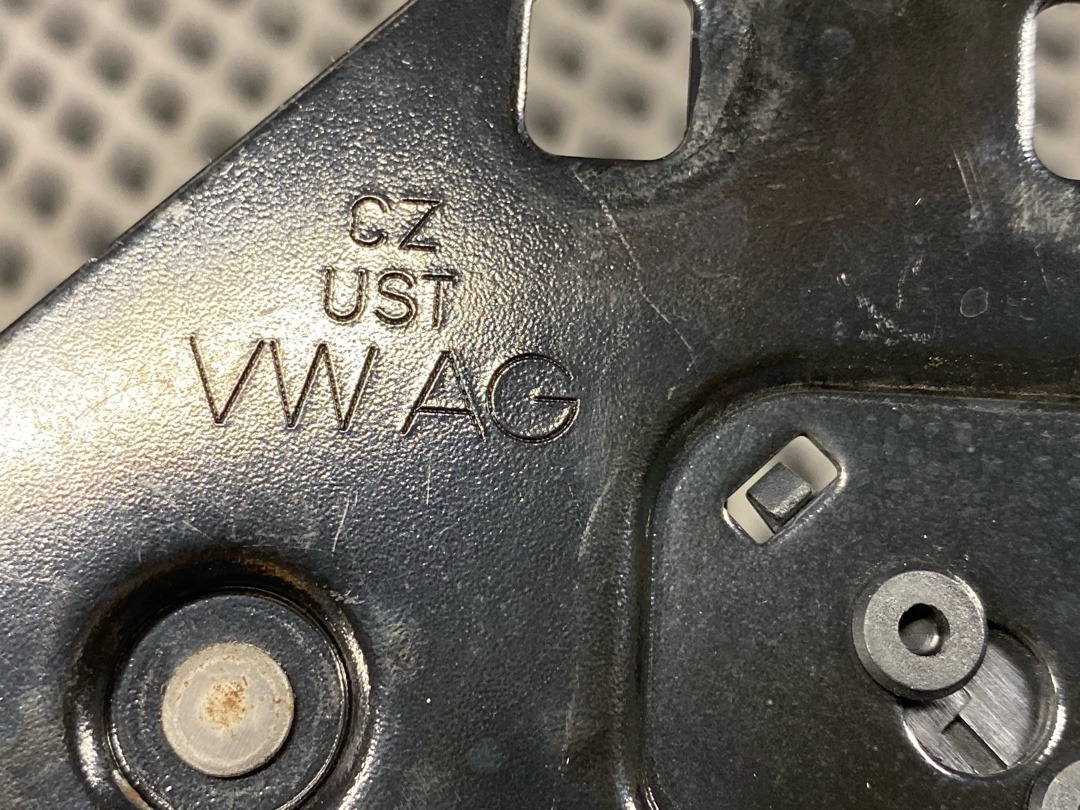 Замок капота, 1440 рублей, Красноярск