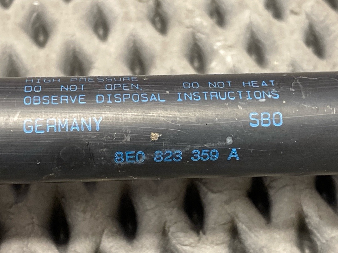 Амортизатор капота, 683 рублей, Красноярск