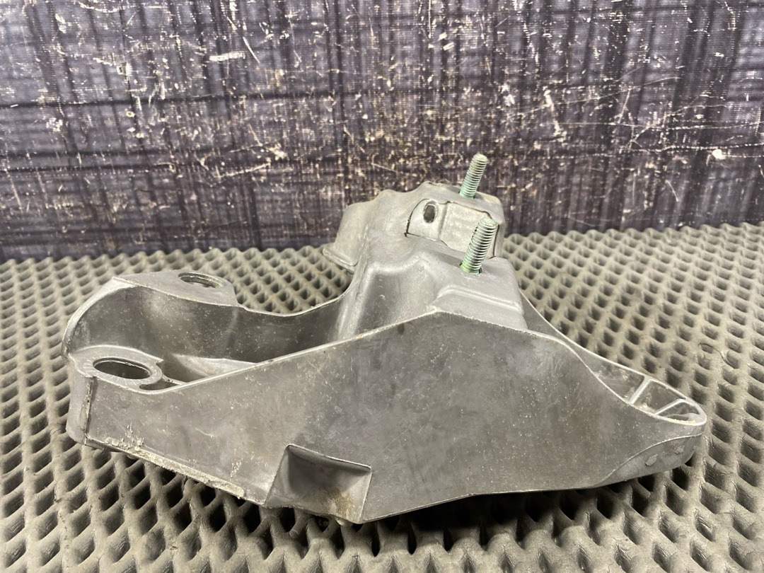 Кронштейн двигателя, 908 рублей, Красноярск