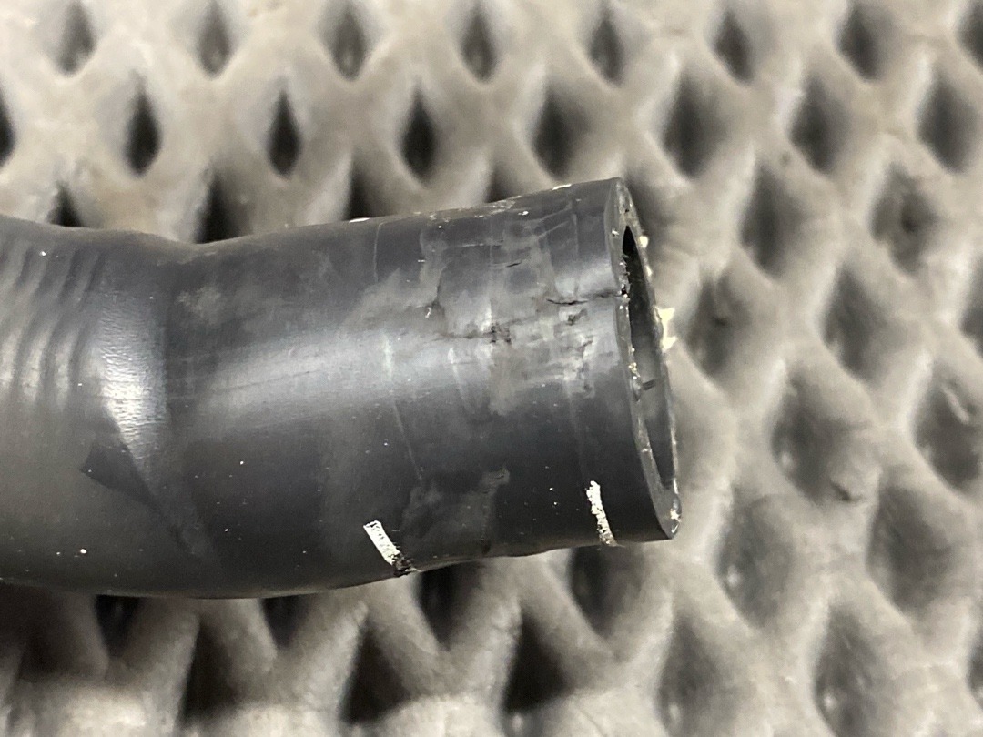 Патрубок печки, 4433 рублей, Красноярск