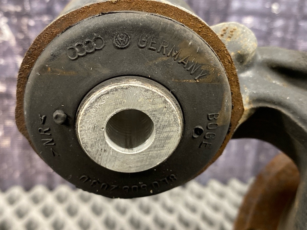 Поворотный кулак, 3008 рублей, Красноярск