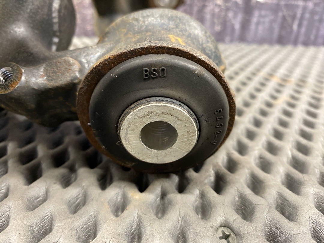 Поворотный кулак, 3008 рублей, Красноярск