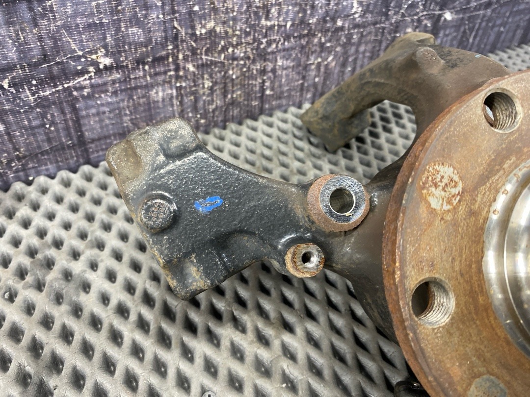 Поворотный кулак, 3008 рублей, Красноярск