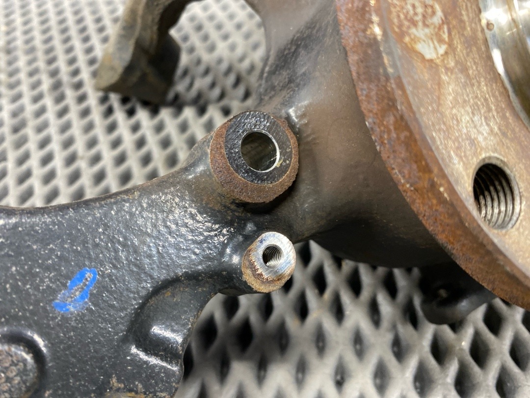 Поворотный кулак, 3008 рублей, Красноярск