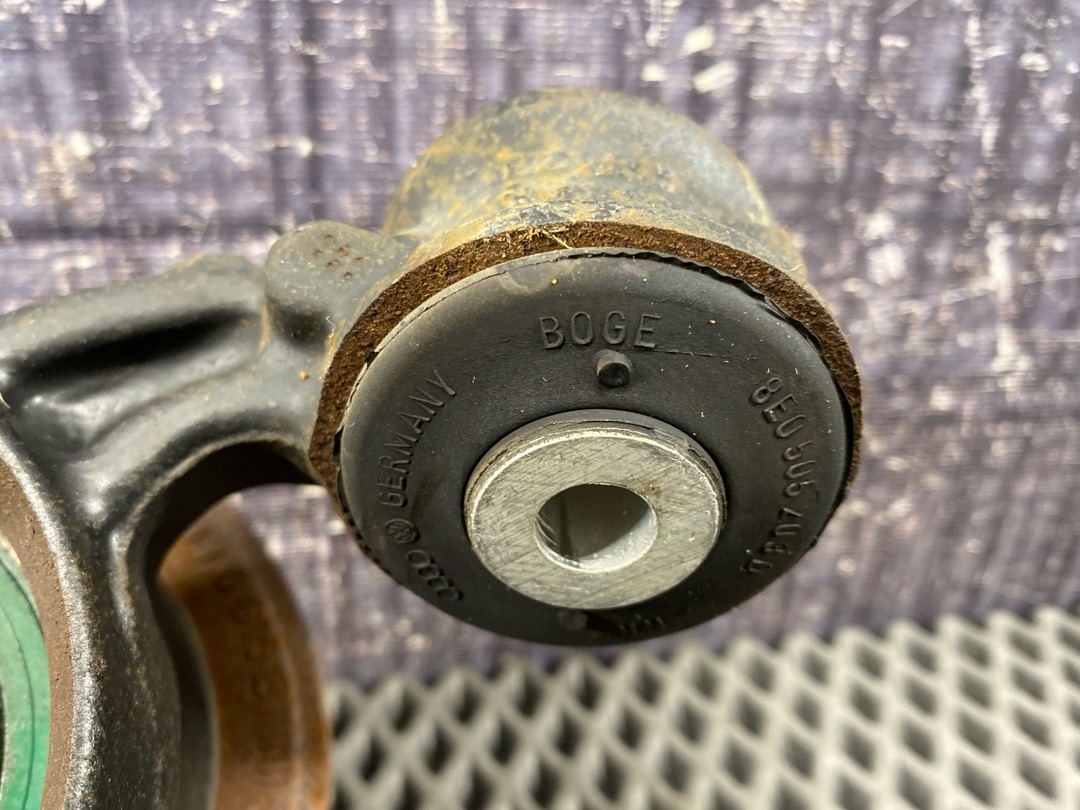 Поворотный кулак, 3008 рублей, Красноярск