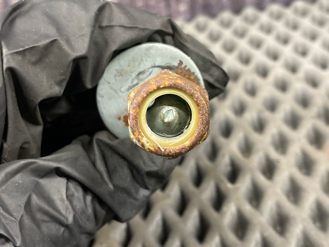 Болт развальный, 615 рублей, Красноярск