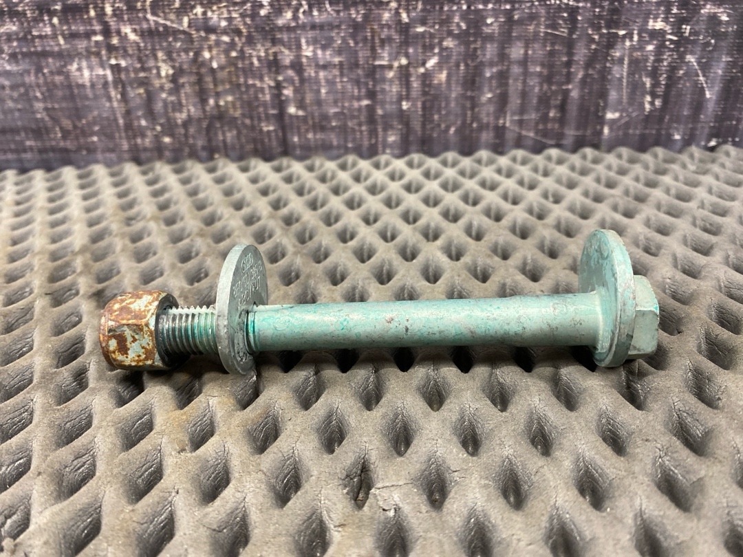 Болт развальный, 615 рублей, Красноярск