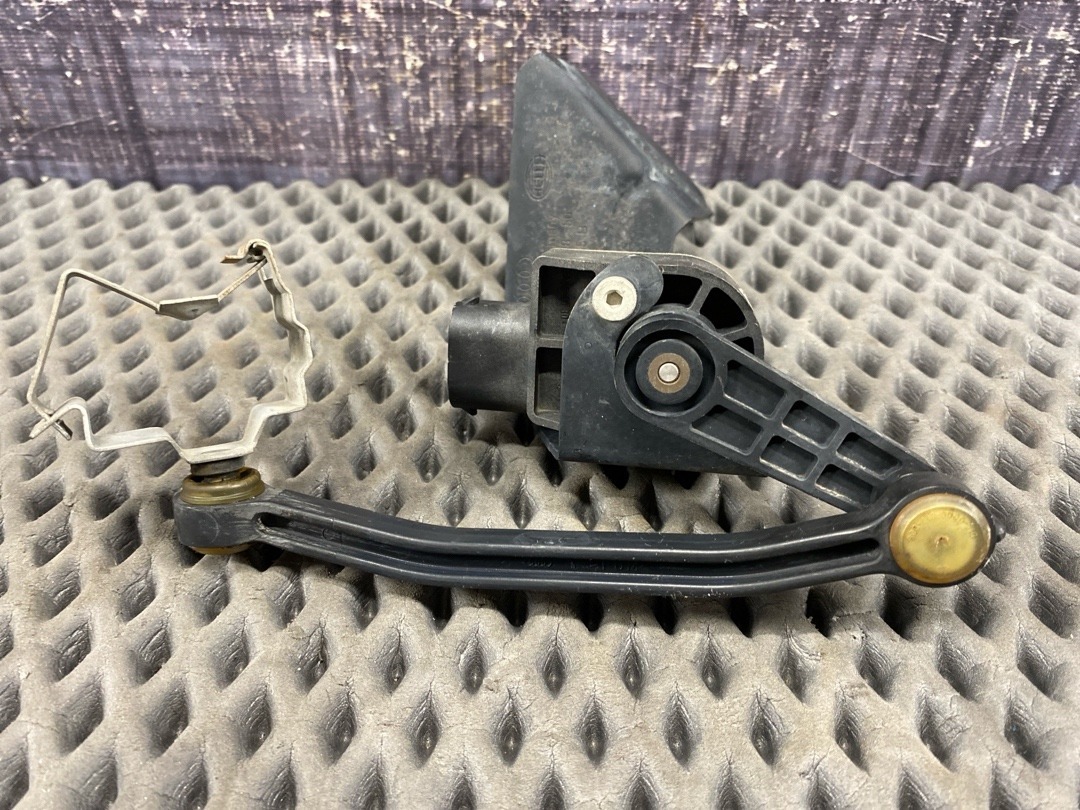 Датчик уровня подвески, 3270 рублей, Красноярск