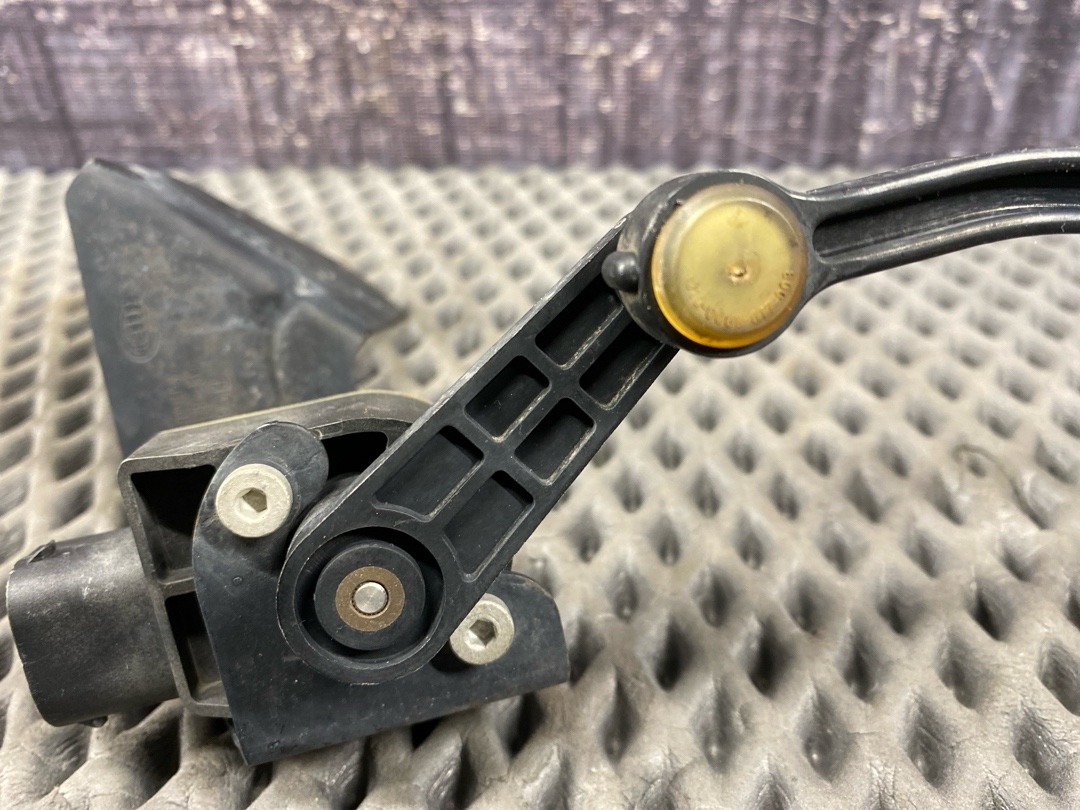 Датчик уровня подвески, 3270 рублей, Красноярск